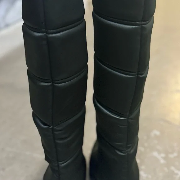 Jeffrey Campbell Squall Dark Green Winter Boots
Size 8 - Picture 9 of 10